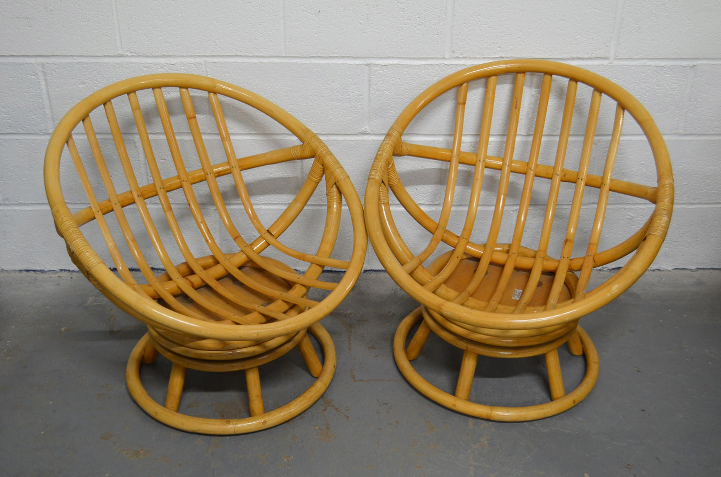 Bamboo Swivel Lounge Chair