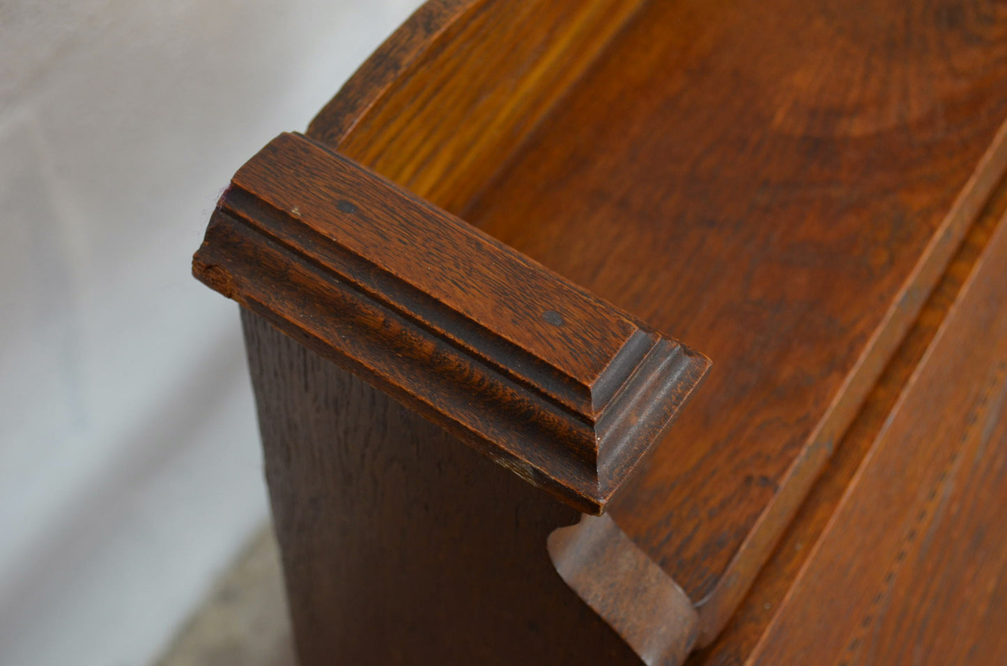 Arts & Crafts 20th Century Oak Bureau