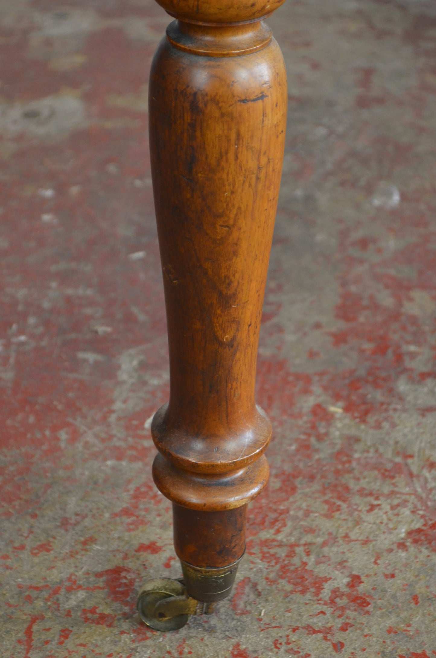 19th Century Walnut Kneehole Writing Table/Desk