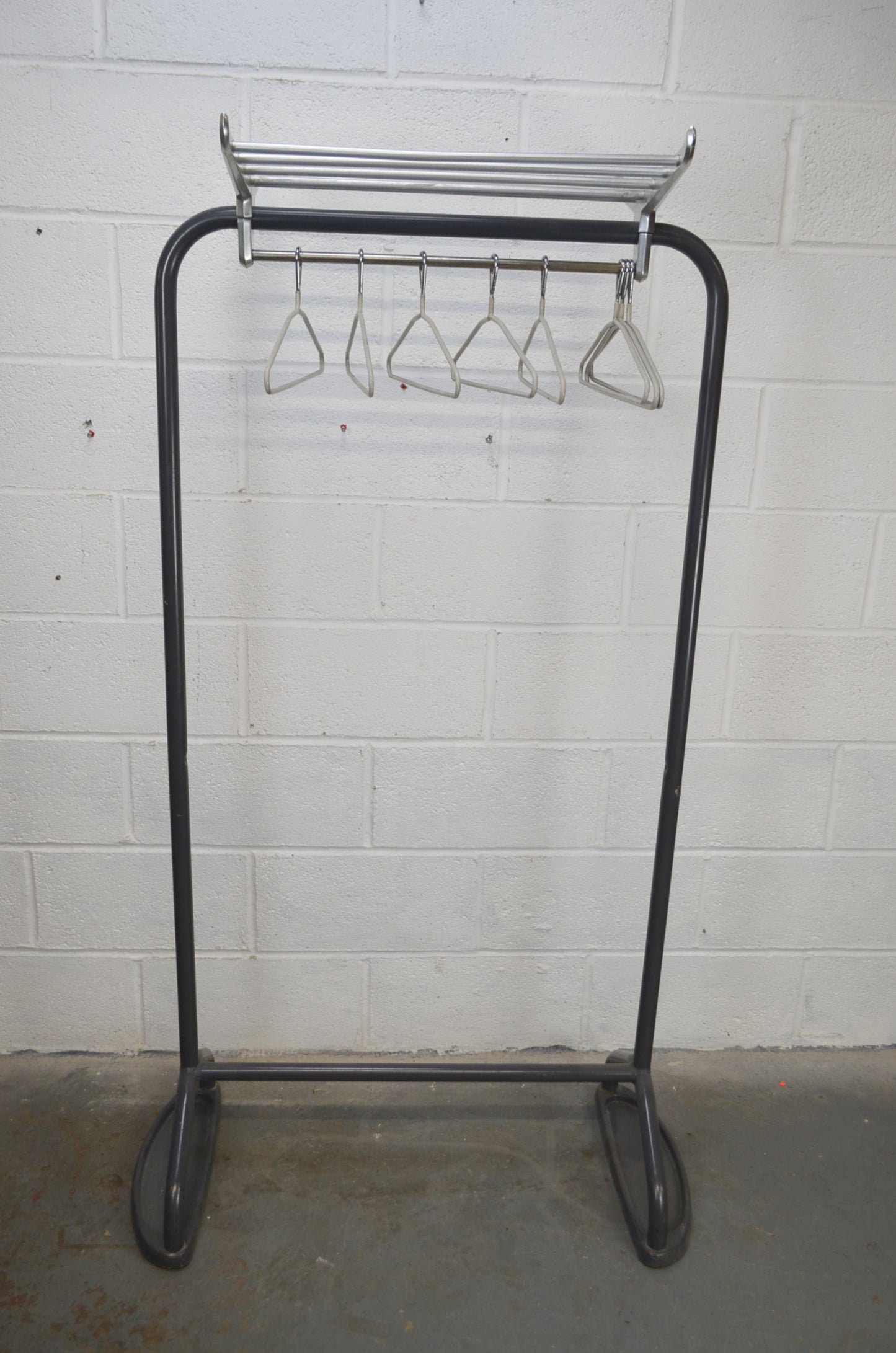 R. W. Bamforth & Co. Ltd Clothing Rail