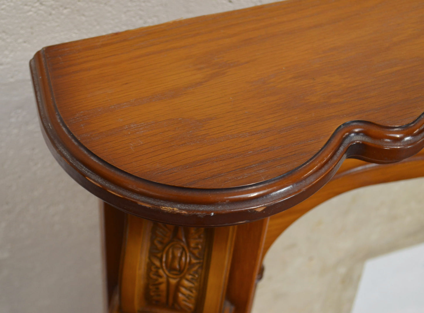 A 20th Century Antique Style Fireplace Mantel & Surround