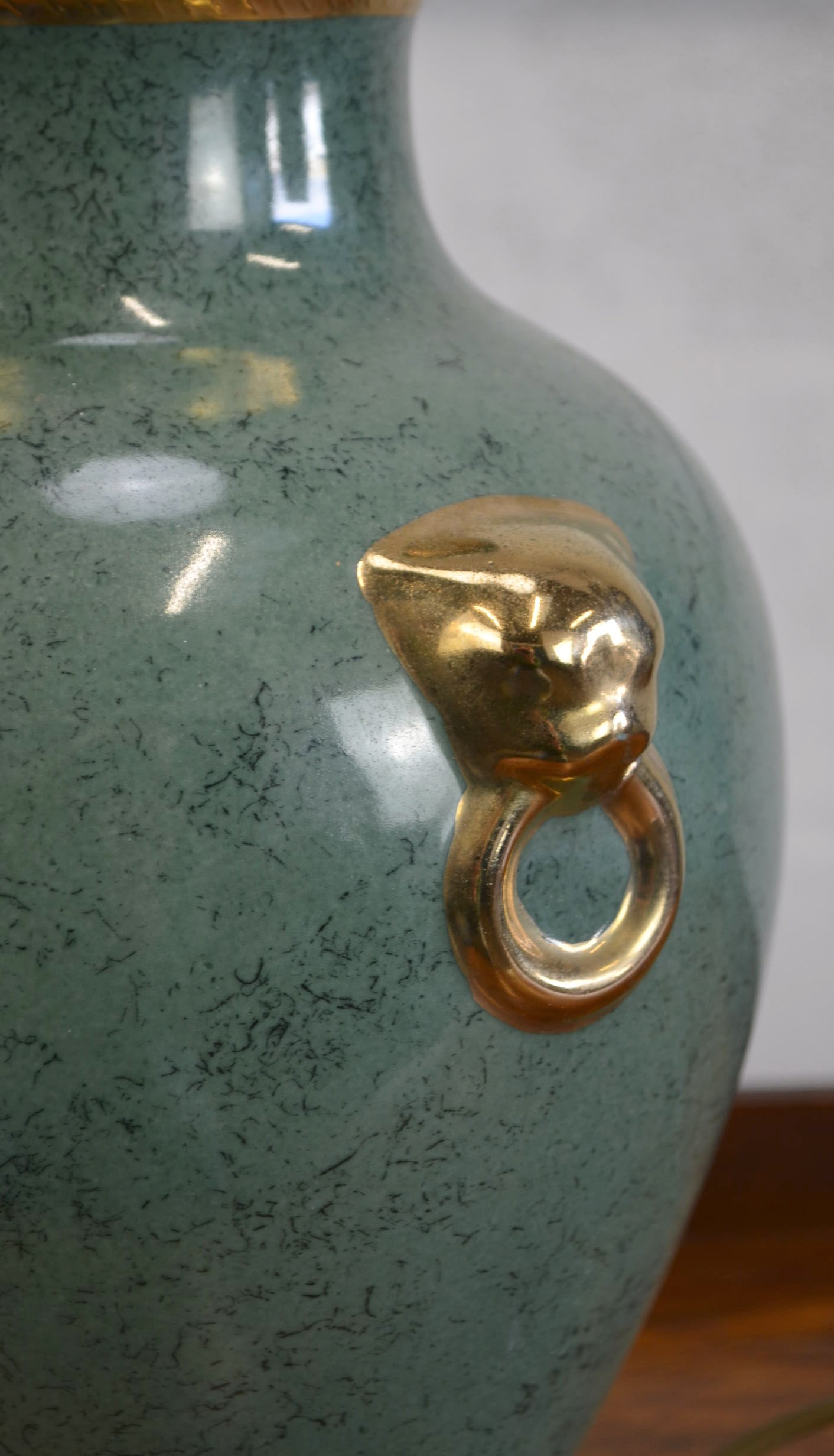 Vintage Neoclassical Style Urn Table Lamp