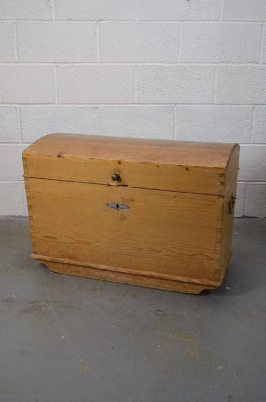 Victorian Stripped Pine Blanket Box Storage