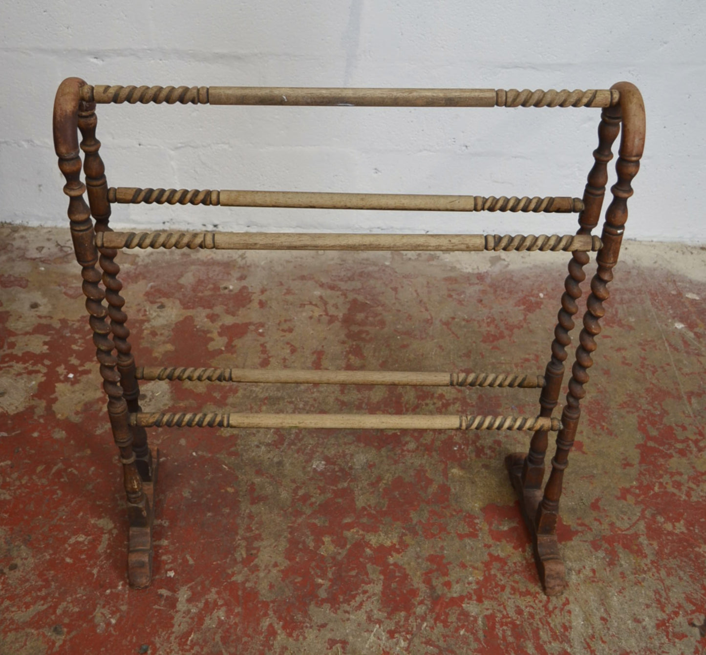 Victorian Five Support Towel/Clothes Rail