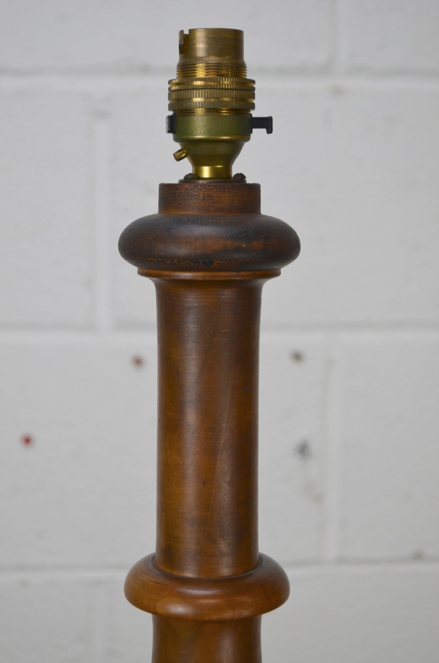 Vintage Walnut Floor Lamp (n1)