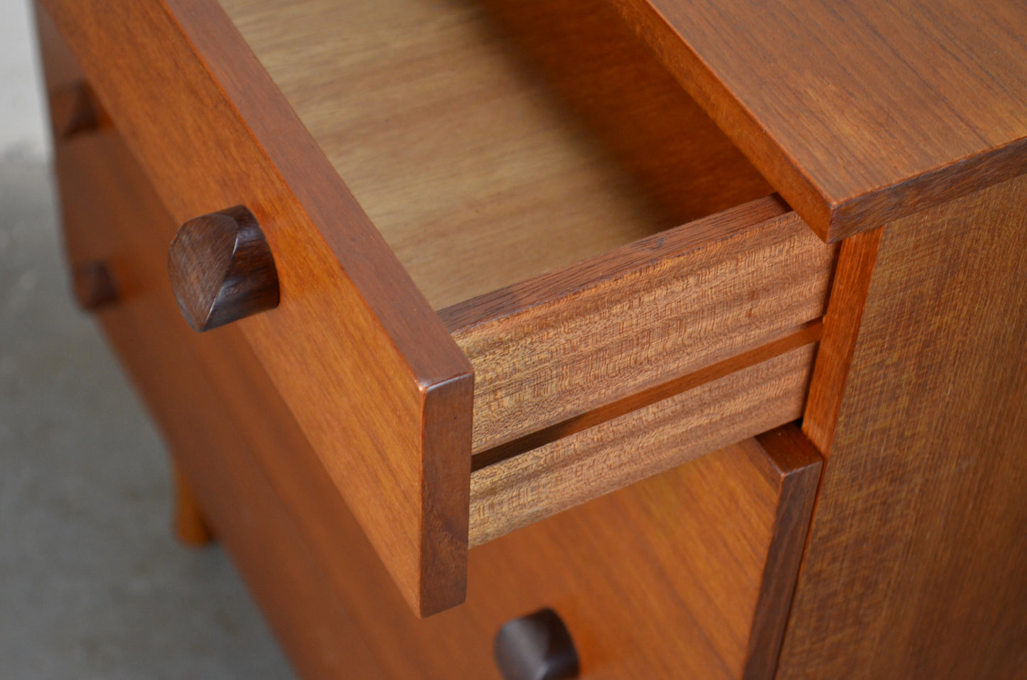 Vintage Avalon Chest Of Drawers