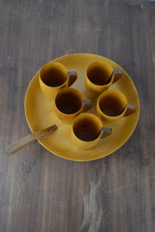 Vintage/Retro Wooden Beakers & Tray – Alt Interiors