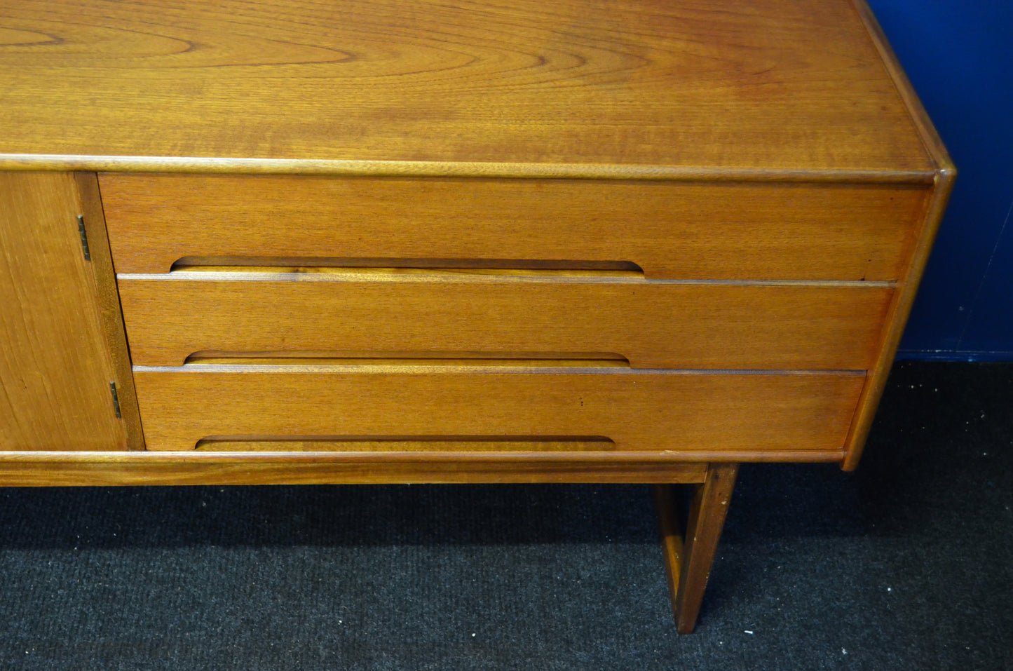 JOHN HERBERT sideboard FOR A YOUNGER LTD