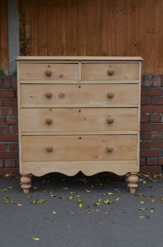 Victorian Chest Of Drawers