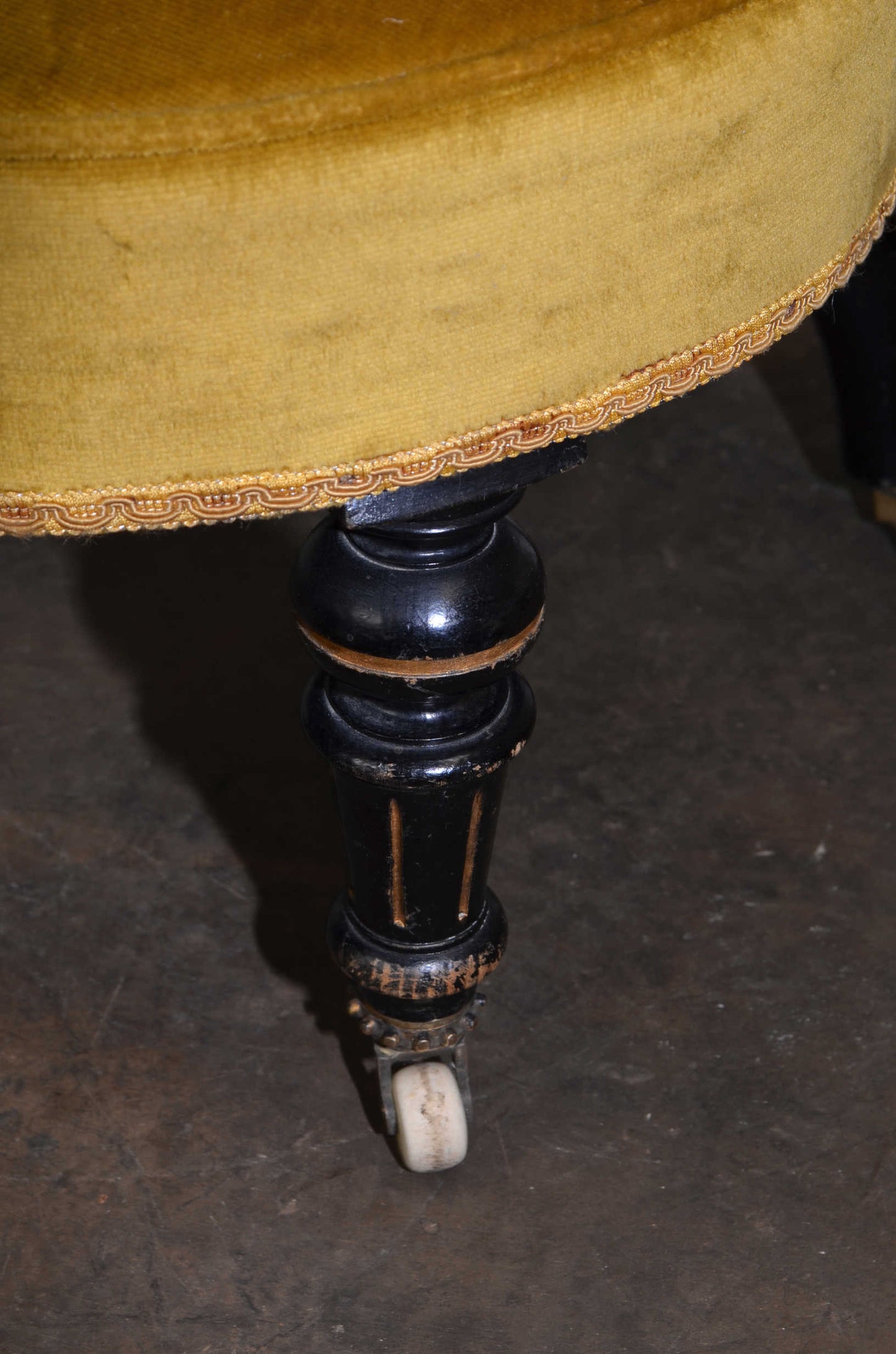 Victorian Ladies Chair