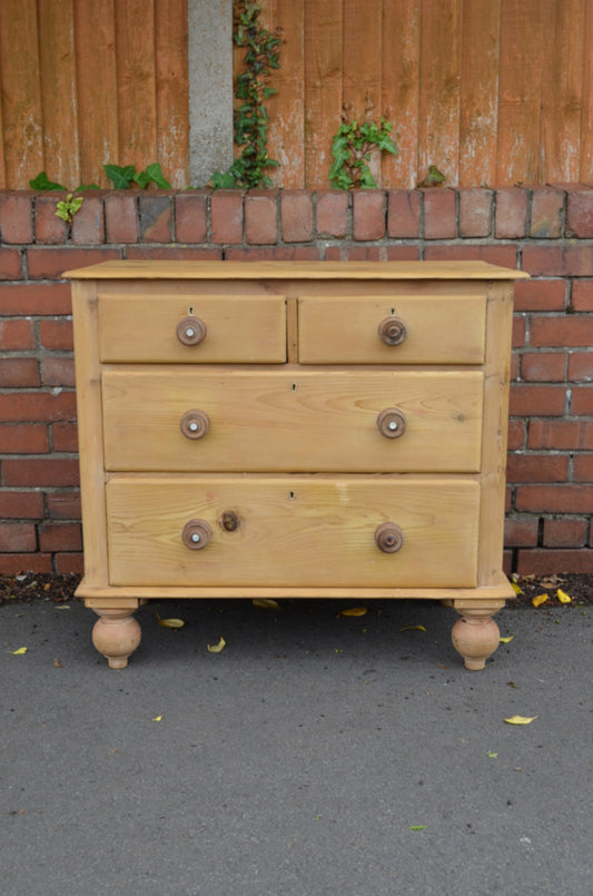 Victorian Chest Of Drawers