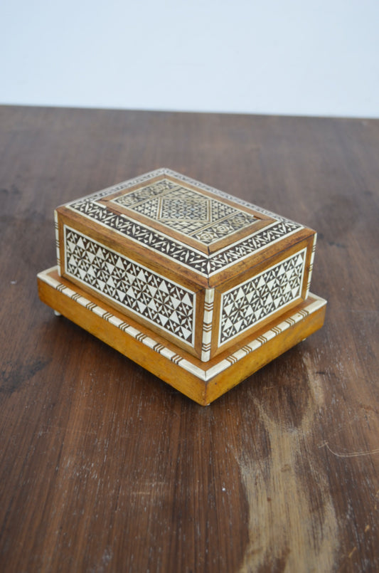 Vintage Musical Cigarette Dispenser