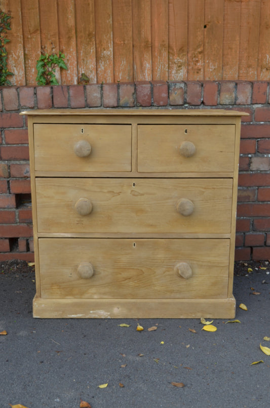 Victorian Chest Of Drawers