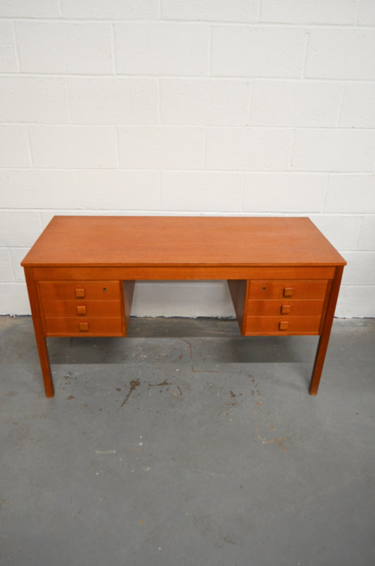 A Domino Mobler Desk