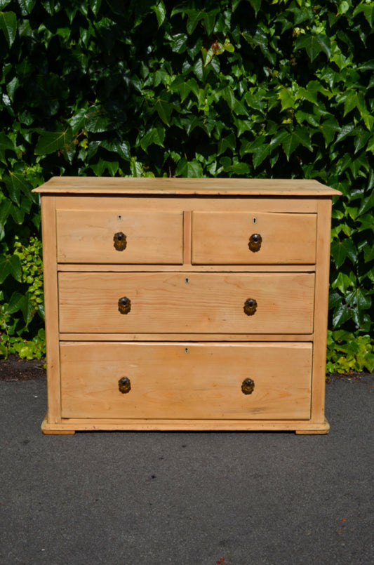 Victorian Chest Of Drawers