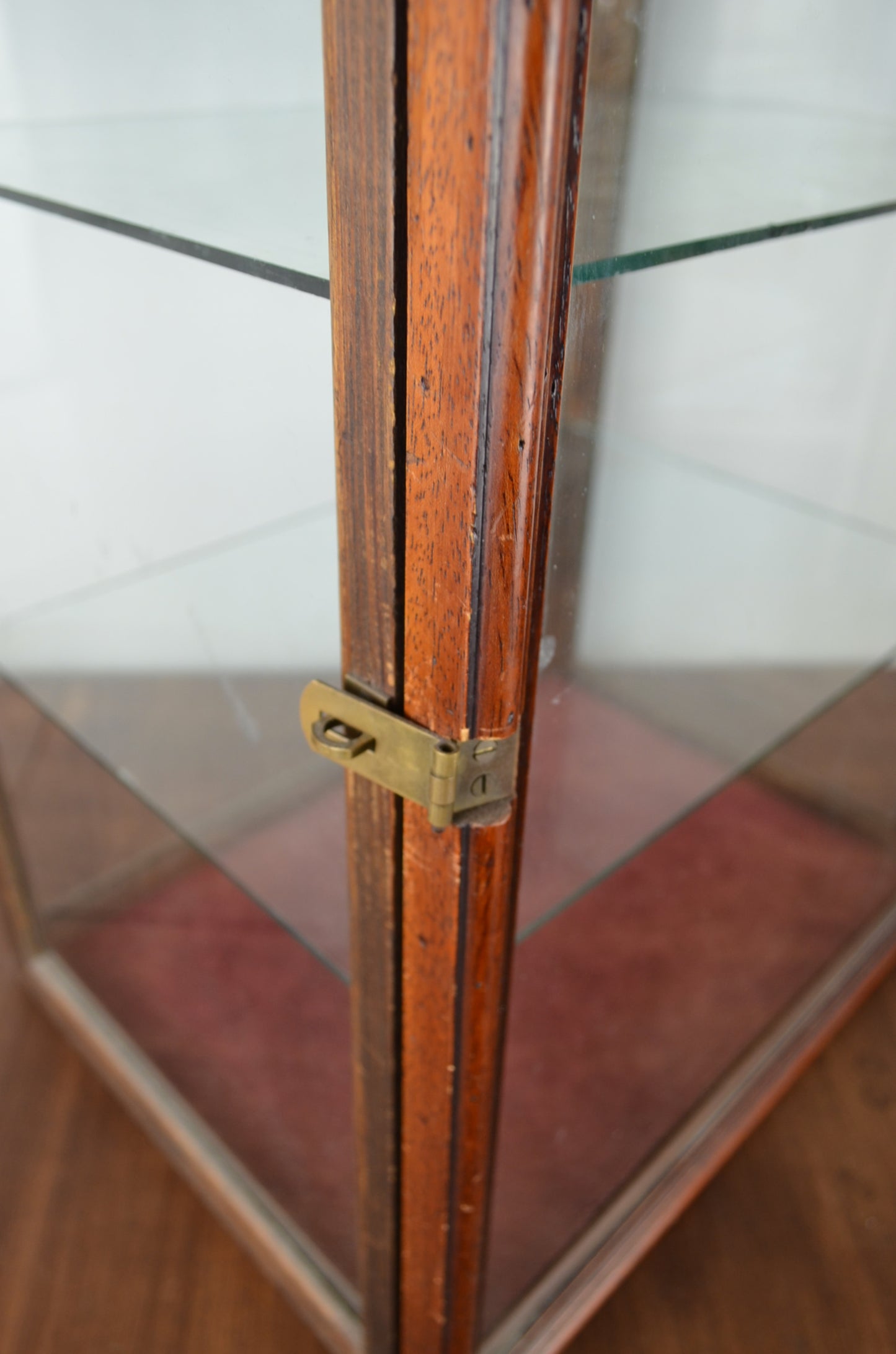 Early Display Cabinet